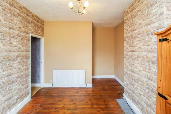 2 bed Terraced for sale Image 6