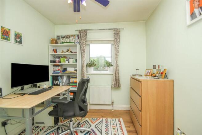 Bedroom 3/Study