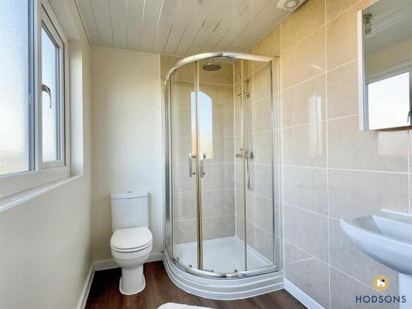 4 bed Detached for sale Image 10
