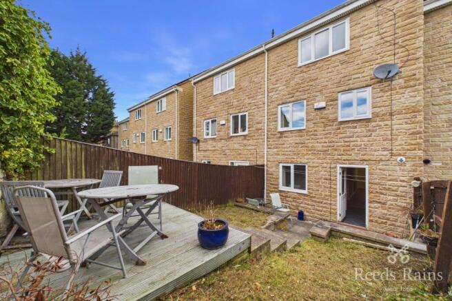 3 bed Terraced to rent Image 8