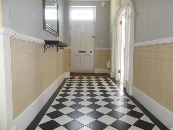 Entrance hall.JPG