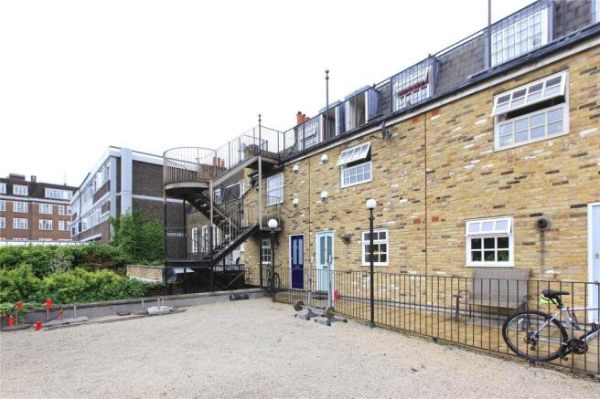 property in Old Town, 
Clapham, SW4