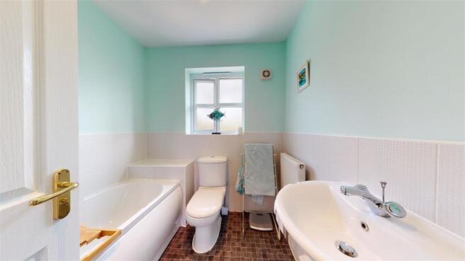 FAMILY BATHROOM