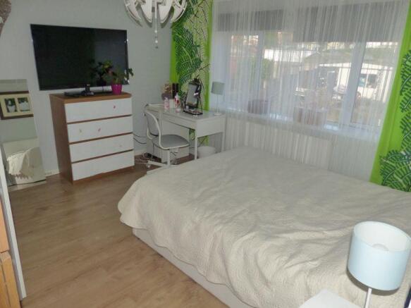 bed 1