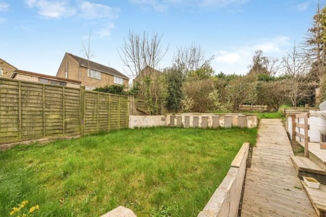 2 bed Semi-Detached Bungalow for sale Image 8