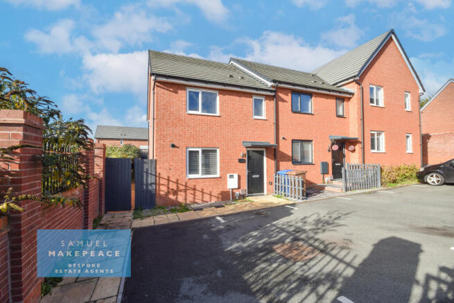 Three Bedroom End Terraced Property with Allocate