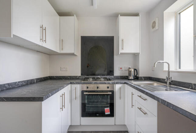 1429521-5-69b30a5...