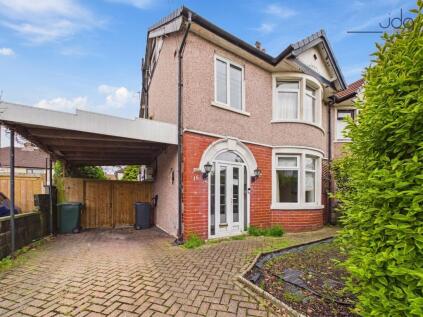 Lake Grove, Morecambe | Large semi-detached house