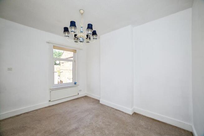 4 bed Semi-Detached for sale Image 10