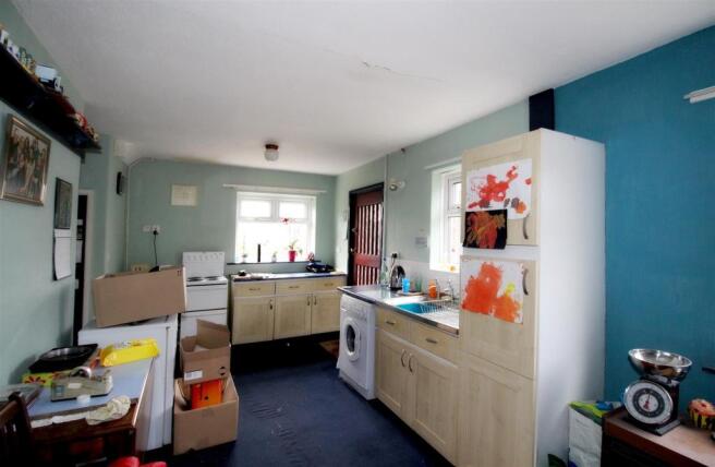 2504_Northfield Cres