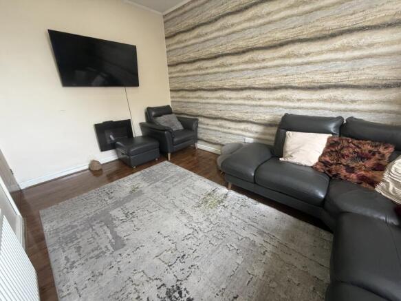 4 bed Terraced to rent Image 4