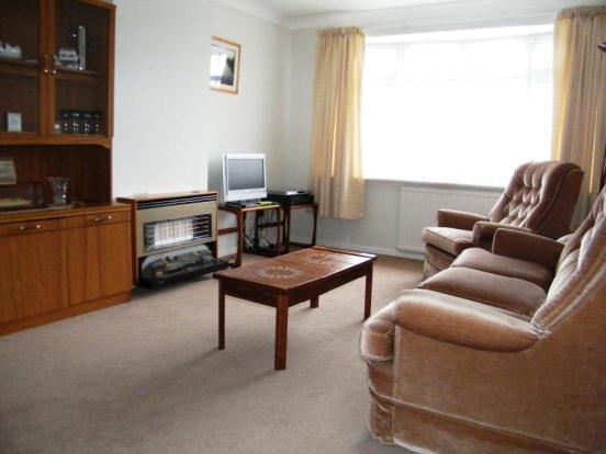 16' Living Room