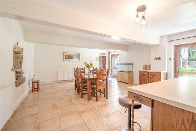 5 bed Barn Conversion for sale Image 7
