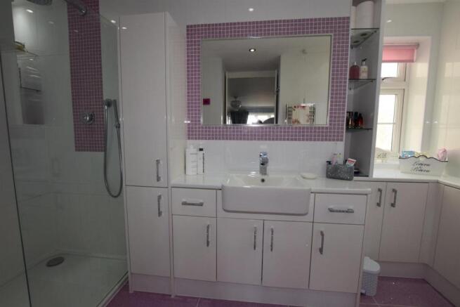 Ensuite Bathroom