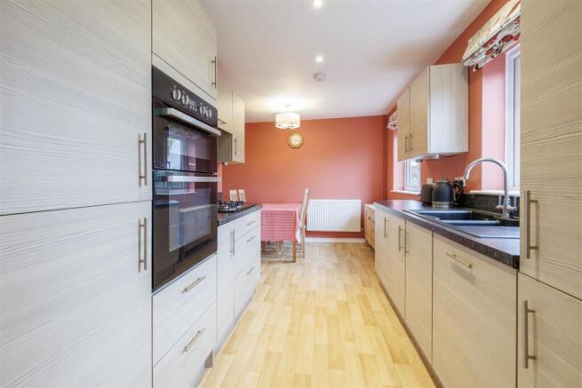 Dukes Drive, Halesworth photo 4