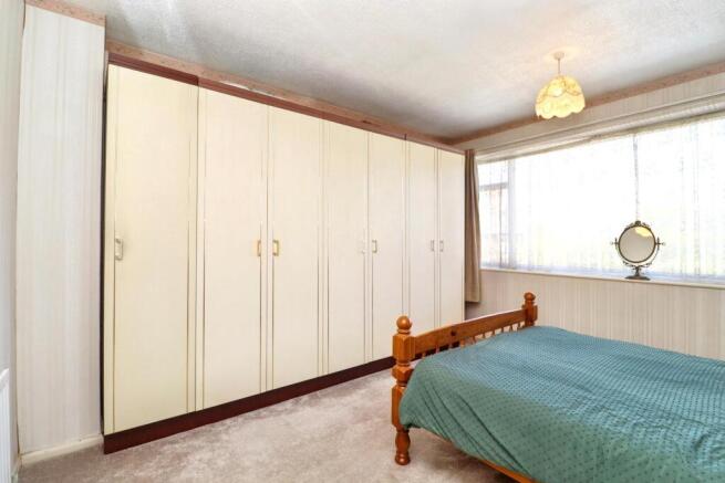 4 bed Semi-Detached for sale Image 10