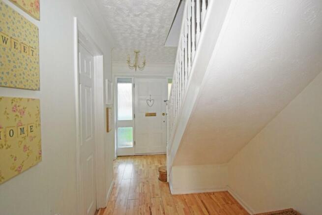 34 Meadowvale Road, hall.jpg