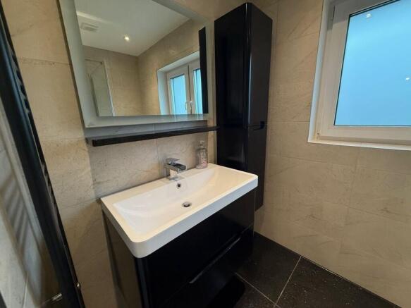 4 bed Town House for sale Image 10