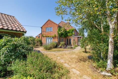 Grove Farm Cottages, Spexhall