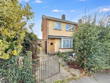 32 Coxs Way, Arlesey, Bedfordshire SG15 6TF