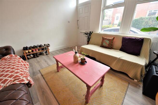 3 bed House to rent Image 4