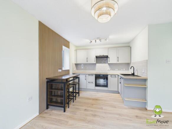 EweMove Estate Agents Basingstoke - Gander Drive -