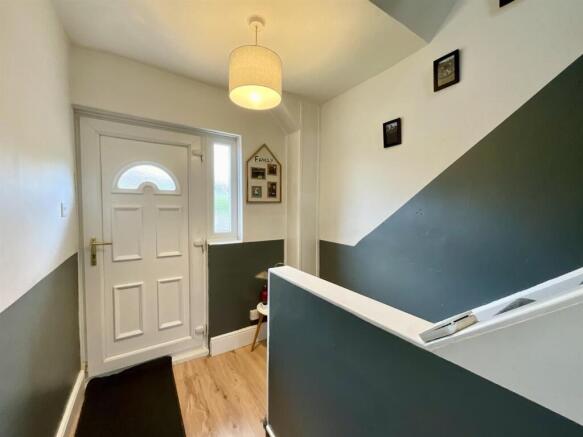 3 bed House to rent Image 6