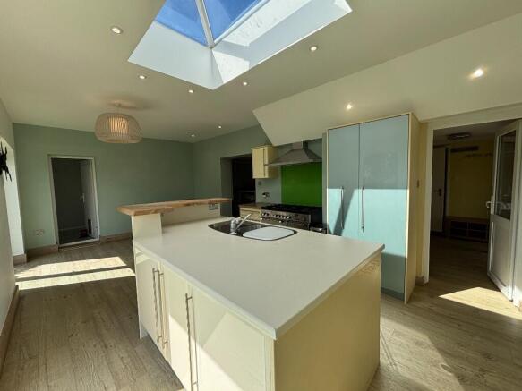 LG Stunning Kitchen 