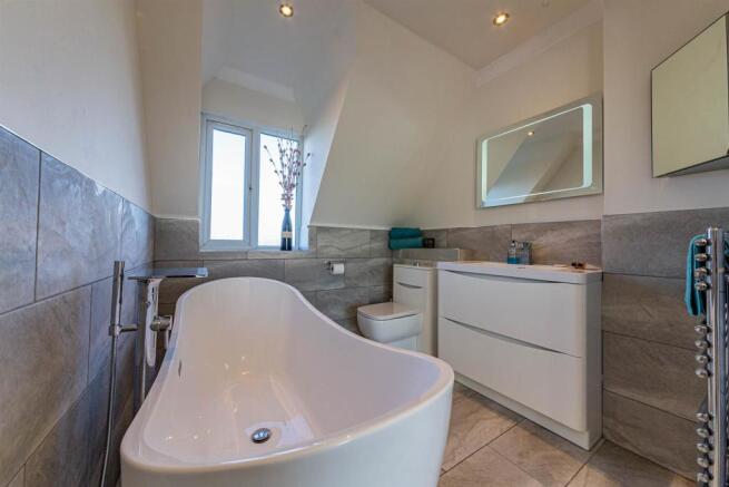 EN-SUITE: