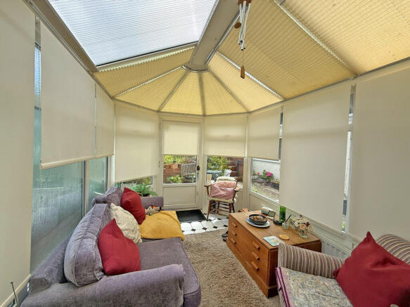 4 bed Semi-Detached for sale Image 5