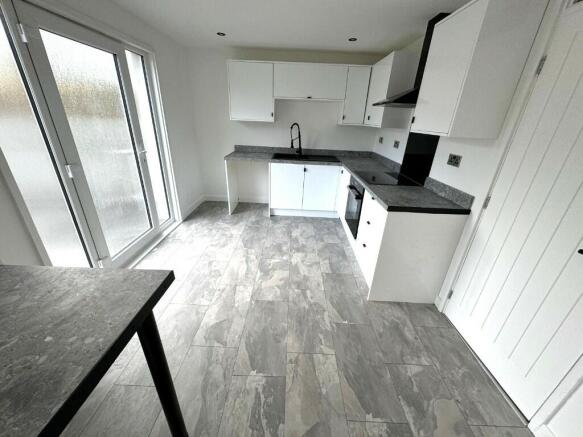 FITTED KITCHEN/DINER