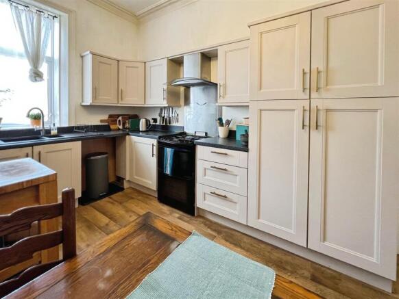 4 bed End of Terrace for sale Image 10
