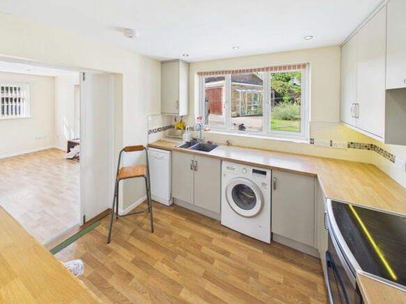 Collimer Close, Chelmondiston, Ipswich, IP9 1HX photo 4