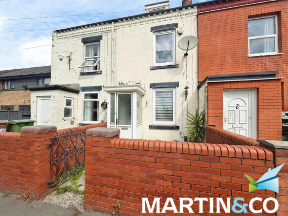 3 bed Terraced for sale in wakefield