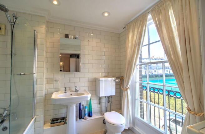 Photo 11