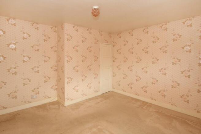 Bedroom 1 (2)
