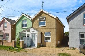 3, Solent View, Queens Road, Bembridge PO35 5UT