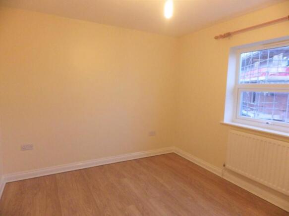 bedroom.JPG