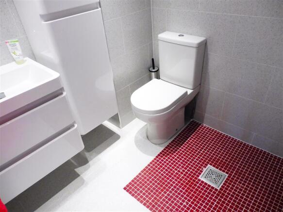 En-suite Bathroom