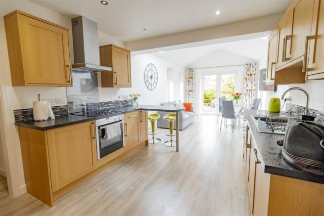 Kitchen/Dining Room