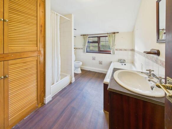 8 bed Character Property for sale Image 10