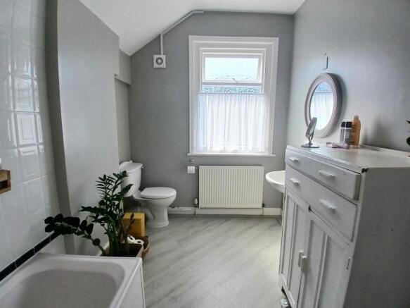 bath2.jpg