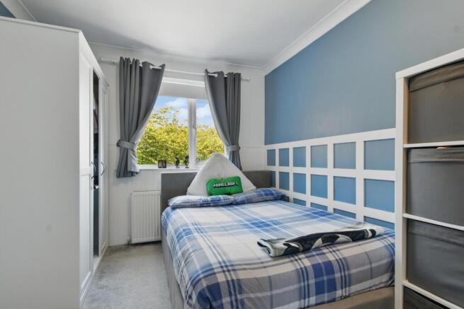 5 bed Semi-Detached for sale Image 8