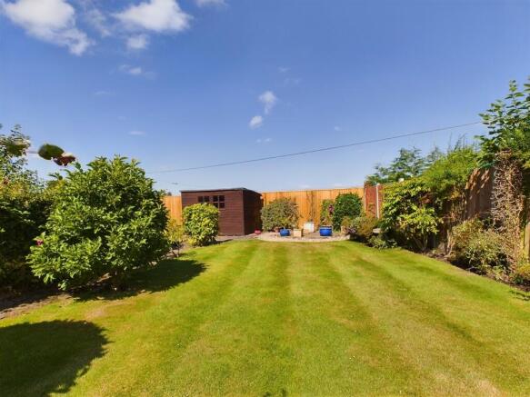 CAM02854G0-PR0202...