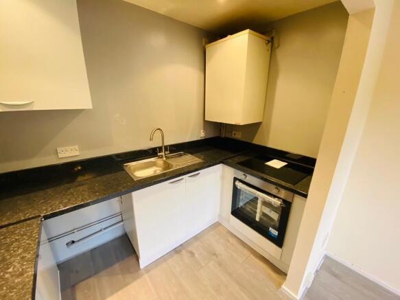 1 bed Flat to rent Image 4