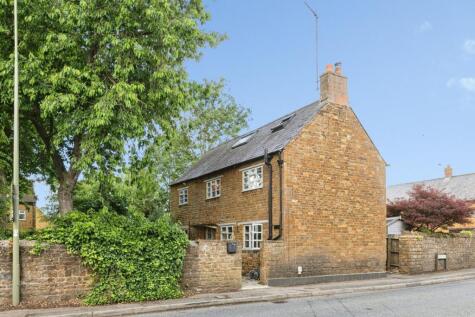 Oxford Road, Adderbury, Banbury, OX17