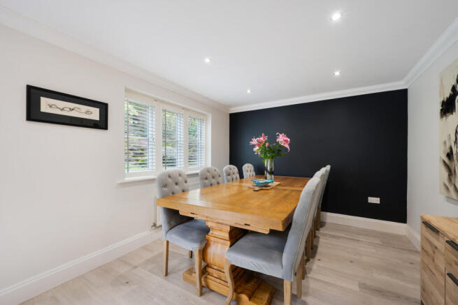 4 bed Detached for sale Image 8