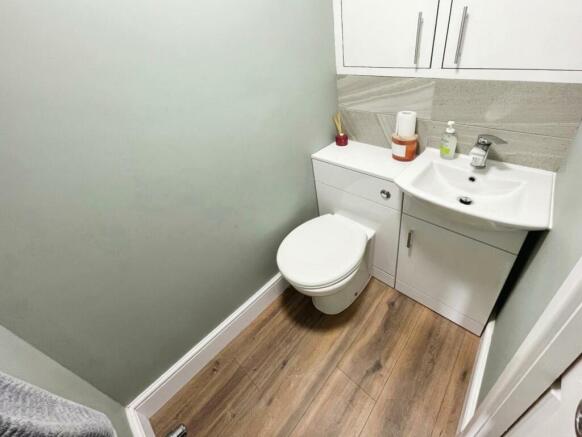 fd38bb3e-Guest 20WC.jpg