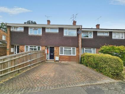 Grayswood Drive, Mytchett, Surrey, GU16