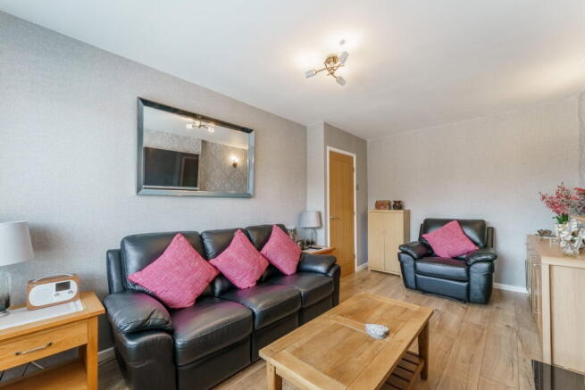 2 bed Semi-Detached Bungalow for sale Image 4